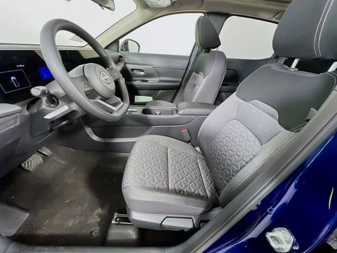 New 2026 Nissan Kicks SV AWD/4WD image 18