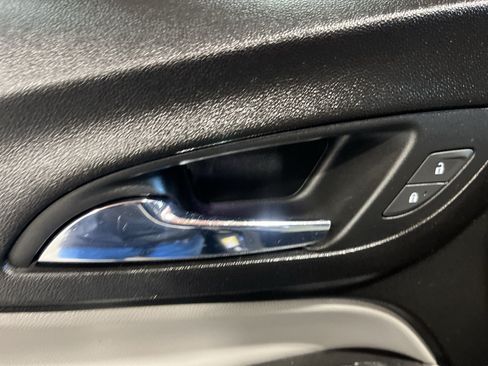 Used 2020 Chevrolet Equinox LS w/ LS Convenience Package AWD/4WD image 27