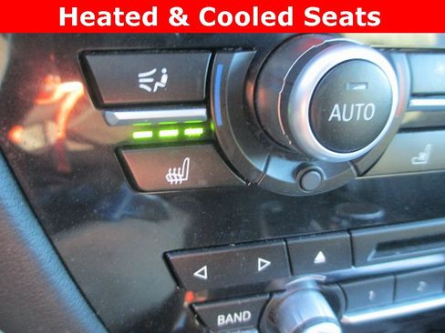 Used 2018 BMW X5 xDrive50i w/ M Sport Package image 16