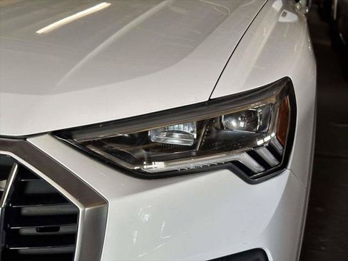 Used 2023 Audi Q3 2.0T Premium w/ Convenience Package AWD/4WD image 5