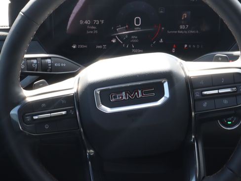 Used 2026 GMC Acadia AT4 w/ LPO, Floor Liner Package AWD/4WD image 14
