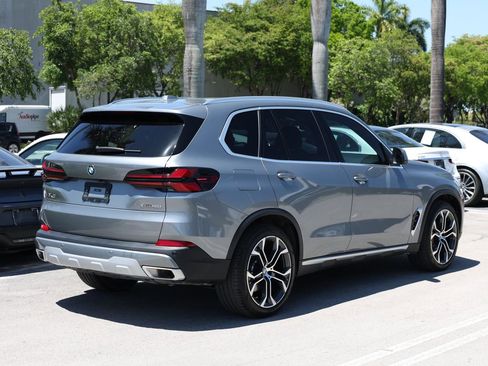 Used 2025 BMW X5 xDrive40i w/ Parking Assistance Package AWD/4WD image 5