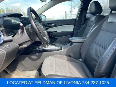 Used 2024 Chevrolet Trax LT w/ Driver Confidence Package image 6