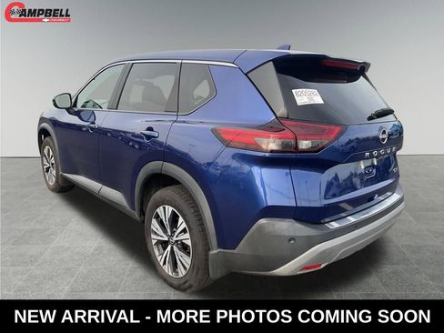 Used 2023 Nissan Rogue SV image 3
