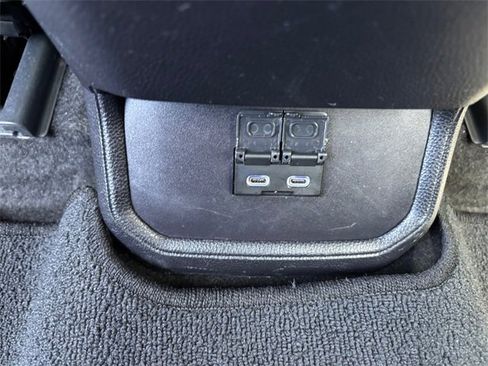 Used 2023 Toyota Highlander LE image 36