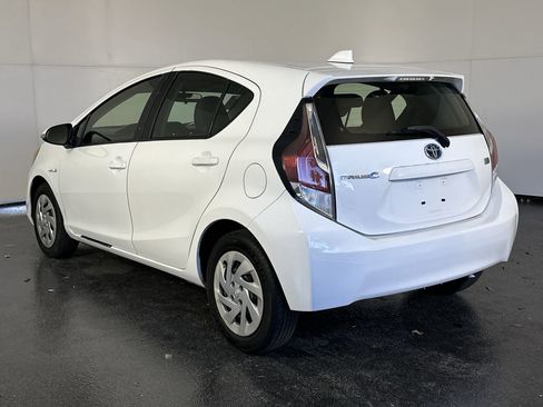 Used 2016 Toyota Prius C Two image 8