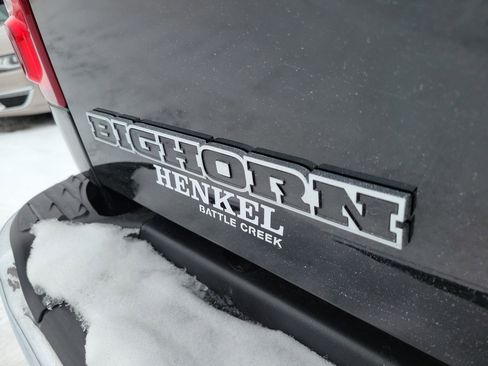 Used 2024 RAM 2500 Big Horn w/ Safety Group image 21