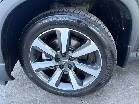 Used 2024 Honda Pilot Touring image 5