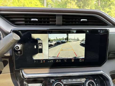 Used 2024 GMC Sierra 2500 Denali w/ Denali Reserve Package AWD/4WD image 31