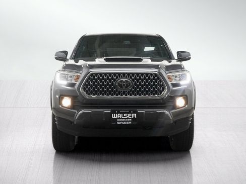 Used 2018 Toyota Tacoma TRD Sport w/ Exterior Package AWD/4WD image 8