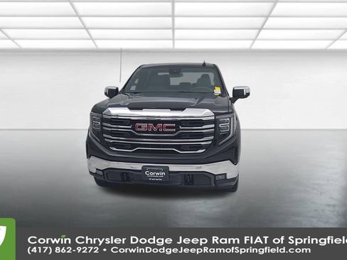 Used 2022 GMC Sierra 1500 SLT w/ SLT Convenience Package image 5