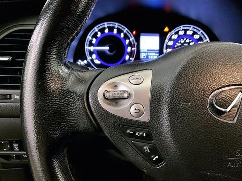 Used 2016 INFINITI QX70 AWD w/ Premium Package image 18