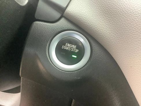 Used 2019 Chevrolet Equinox LS FWD image 27