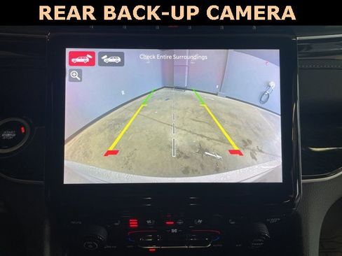 Used 2024 Jeep Grand Cherokee Trailhawk image 19