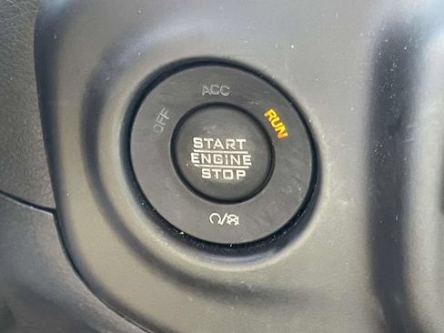 Used 2021 Jeep Wrangler Unlimited Sport AWD/4WD image 30