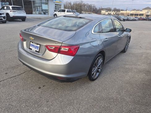 Used 2023 Chevrolet Malibu LT image 3