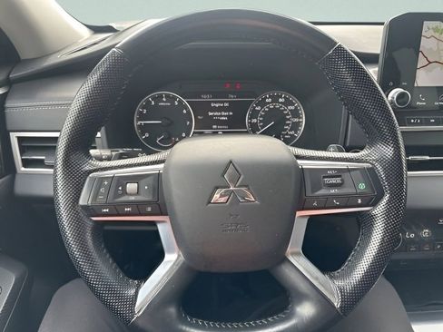 Used 2022 Mitsubishi Outlander SEL image 17