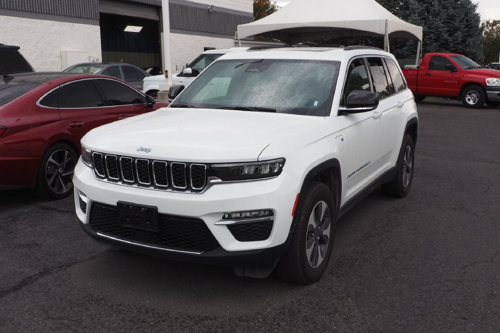 Used 2024 Jeep Grand Cherokee Limited 4xe AWD/4WD image 1