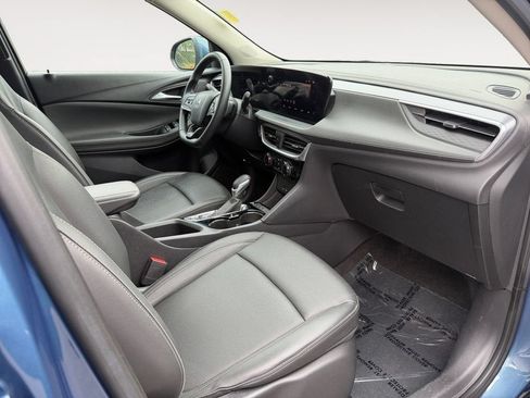 Used 2024 Buick Encore GX Sport Touring AWD/4WD image 26