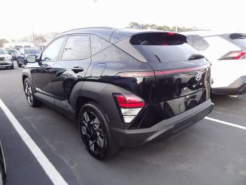 Used 2024 Hyundai Kona SEL image 5