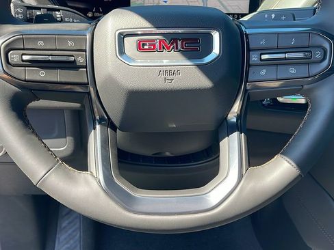 New 2026 GMC Yukon XL AT4 AWD/4WD image 24