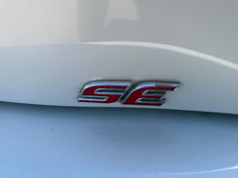 Used 2019 Toyota Corolla SE w/ SE Option Package FWD image 28