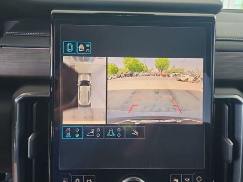 Certified 2025 GMC Acadia Denali w/ Super Cruise Package AWD/4WD image 15