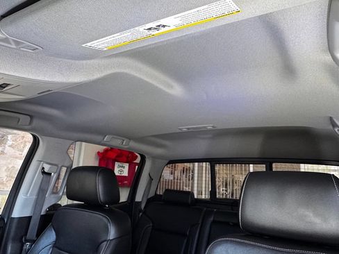 Used 2018 GMC Sierra 1500 SLT AWD/4WD image 38