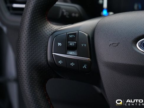 Used 2024 Ford Escape ST-Line image 19