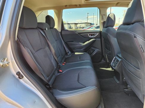 Used 2020 Subaru Forester Premium AWD/4WD image 13