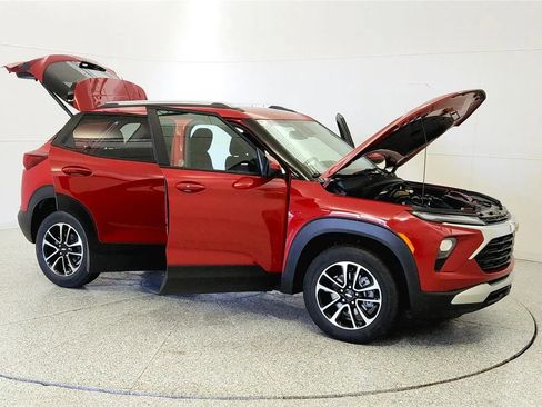 New 2026 Chevrolet TrailBlazer LT w/ Convenience Package AWD/4WD image 9