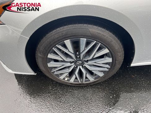 Used 2024 Nissan Altima 2.5 SV image 7