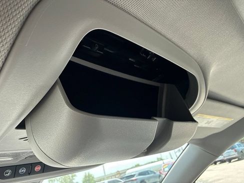 Used 2017 GMC Acadia SLT FWD image 37