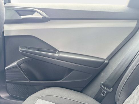 Used 2022 Volkswagen Taos S image 10