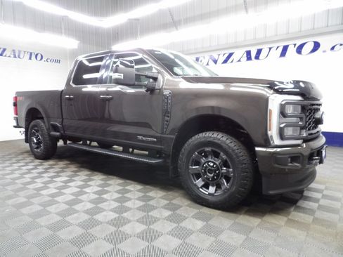 Used 2024 Ford F350 Lariat w/ Lariat Ultimate Package AWD/4WD image 3