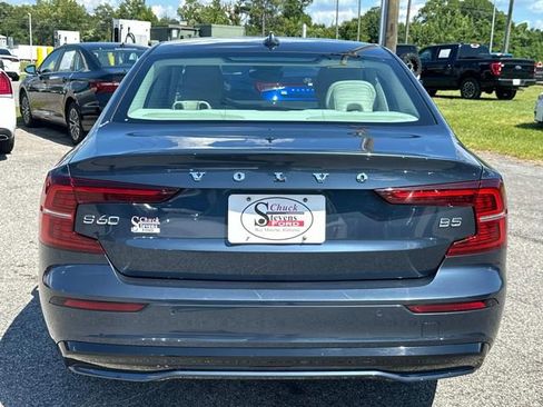 Used 2024 Volvo S60 B5 Plus image 4