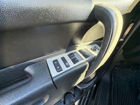 Used 2011 Chevrolet Silverado 2500 LT w/ Suspension Package, Off-Road AWD/4WD image 27