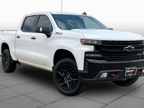 Used 2021 Chevrolet Silverado 1500 LT Trail Boss w/ Convenience Package II AWD/4WD image 3