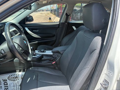 Used 2017 BMW 320i Sedan RWD image 29