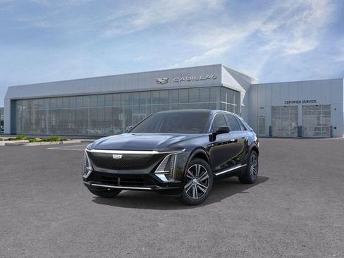 New 2026 Cadillac Lyriq Premium Luxury w/ LPO, Floor Liner Package AWD/4WD image 8