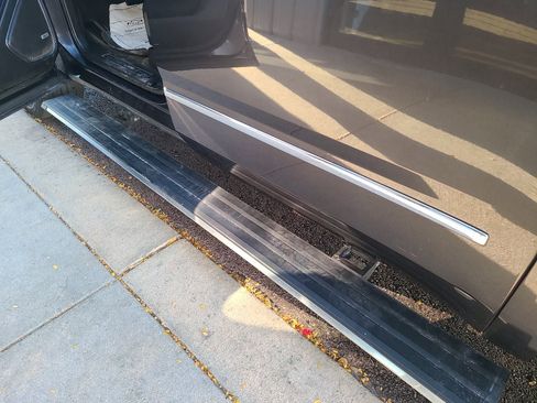 Used 2015 GMC Yukon XL Denali w/ Premium Package image 32