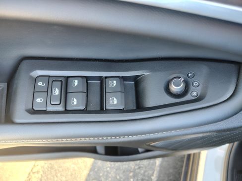New 2026 Jeep Grand Cherokee Altitude AWD/4WD image 22