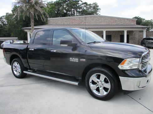 Used 2017 RAM 1500 Big Horn RWD image 2
