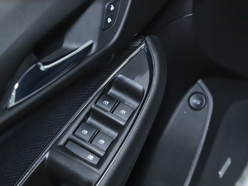 Used 2016 Chevrolet Cruze LT w/ Sun And Sound Package image 16