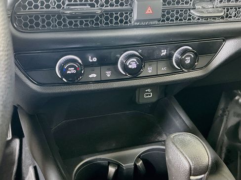 Used 2023 Honda HR-V LX image 15