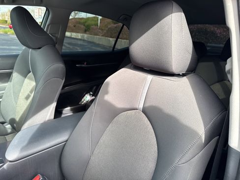 Used 2024 Toyota Camry LE image 10