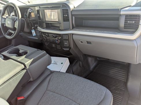 New 2025 Ford F550 4x4 Regular Cab Super Duty image 17