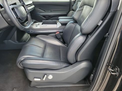 Certified 2025 Lincoln Navigator Reserve AWD/4WD image 6