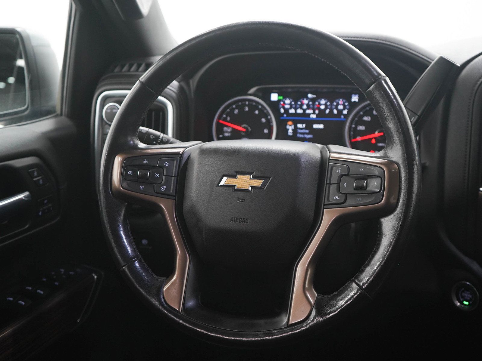 Used 2020 Chevrolet Silverado 1500 High Country AWD/4WD image 17