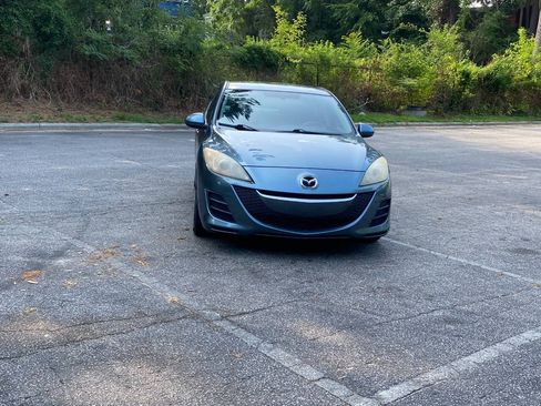 Used 2010 MAZDA MAZDA3 i Touring FWD image 2